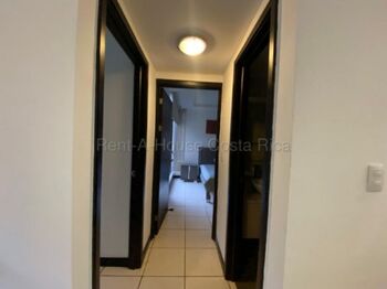 Alquiler de Apartamento Amueblado en Santa Ana. RAH 27-50 en Santa Ana, San José — $1,300 - Foto 5 de 18