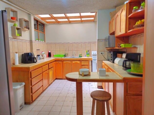 Vena de Casa en Lourdes Montes de Oca in San Pedro, Montes De Oca, San José — $360,000