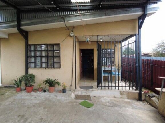 Se vende propiedad con 3 casas en San Isidro Heredia 23-1450 in San Isidro, Heredia — ₡ 185 000 000