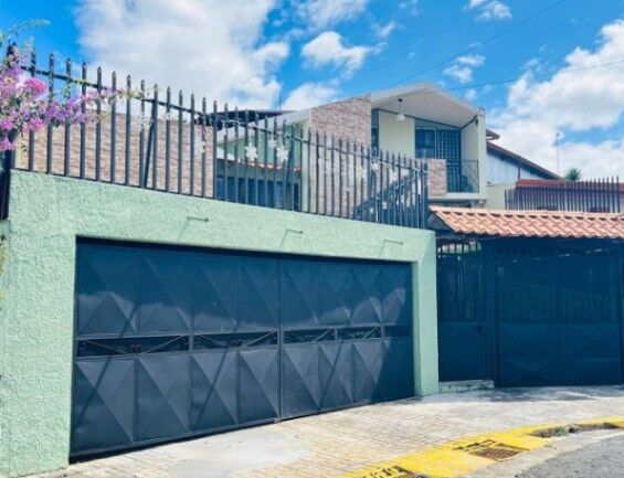 Venta de Casa + APTO en Mercedes de Heredia. RAH 26-1044 en Mercedes, Heredia — $349,000