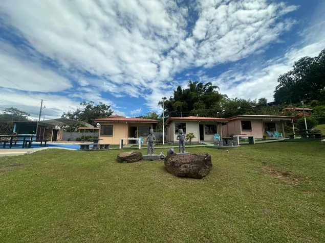 Venta Casa y cabinas en Esparza con piscina in San Jerónimo, Esparza, Puntarenas — $450,000