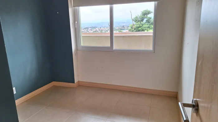 Venta de Apartamento en Condominio Higuerón, Heredia en San Francisco, Heredia — $195,555 - Foto 3 de 10