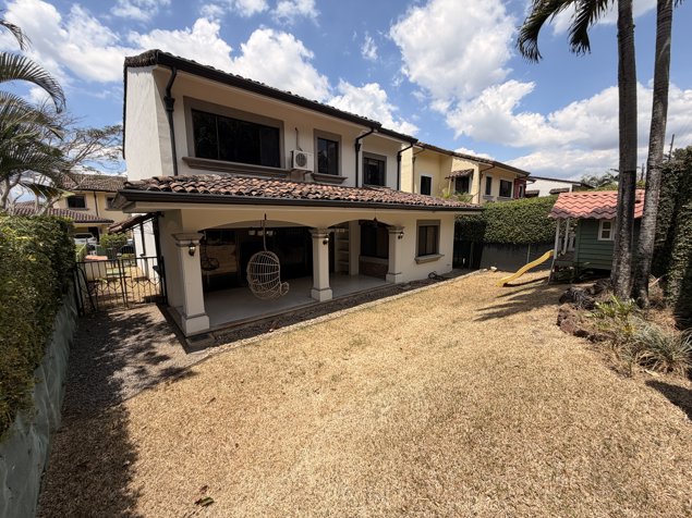 ¡Se Vende! Casa en Condominio | Santa Ana, San José | 3 habitaciones in Pozos, Santa Ana, San José — $480,000 - Photo 2 of 22