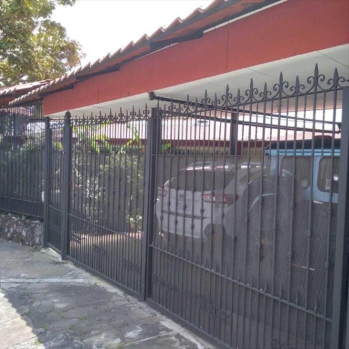Casa Venta Barva Hermosos Jardines in Barva, Heredia — $275,000
