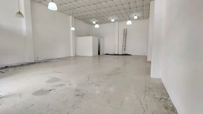 Local en Alquiler en La Uruca, San Jose, Uso Comercial,calle ppal en Uruca, San José — $2,750 - Foto 3 de 18