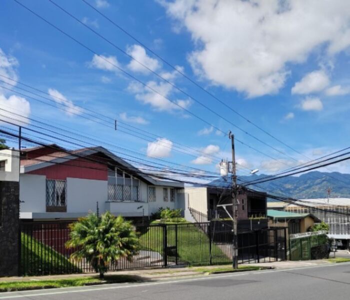 Venta de Casa Comercial en Montes de Oca, San José. RAH 26-154 in San Pedro, Montes De Oca, San José — $595,000