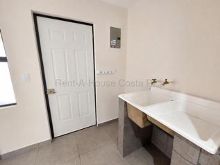 CASA EN VENTA EN SAN FRANCISCO DE HEREDIA in San Francisco, Heredia — $240,000 - Photo 5 of 13