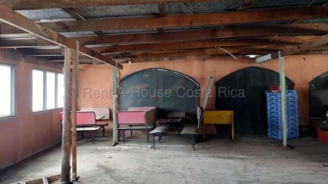 Venta de Terreno Comercial y Residencial en Hatillo 7, San José. RAH 27-126 in Hatillo, San José — $340,000