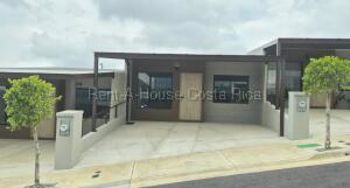 Casa en Alquiler en San Francisco de Heredia