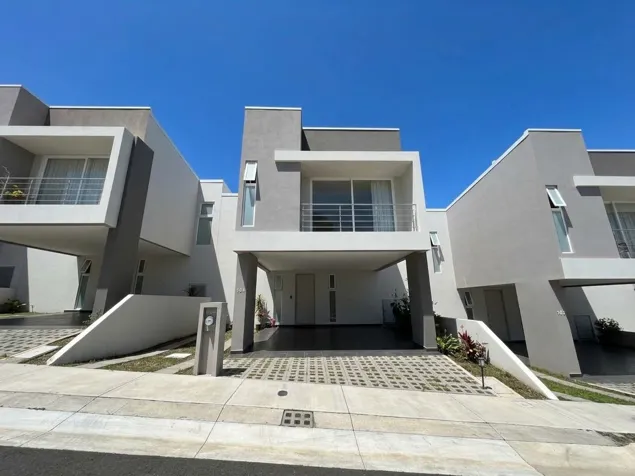 House in Condominium in Santa Ana in Santa Ana, San José — $2,000