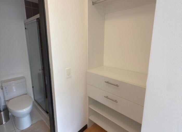 Venta de Apartamento en Torre Granadilla, Curridabat. RAH 26-782  in Granadilla, Curridabat, San José — $155,000