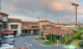 Local en alquiler  para oficina o consultorio en Plaza Itscazu en San Rafael, Escazú, San José — $4,034 - Foto 4 de 7