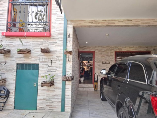 Venta de Casa en Ulloa con Diseño Contemporáneo #27-736 GS in Ulloa, Heredia — $340,000