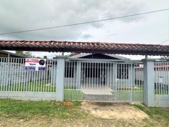 ACOGEDORA CASA CON EXCELENTE UBICACIÓN EN VILLA LIGIA,PZ. in San Isidro De El General, Pérez Zeledón, San José — $100,000 - Photo 4 of 12