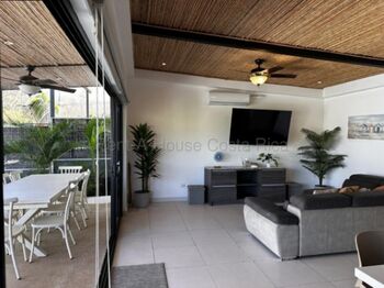 Venta de Casa en Residencial Santa Rosa-Tamarindo, Santa Cruz. RAH 27-153 in Tamarindo, Santa Cruz, Guanacaste — $420,000 - Photo 4 of 15