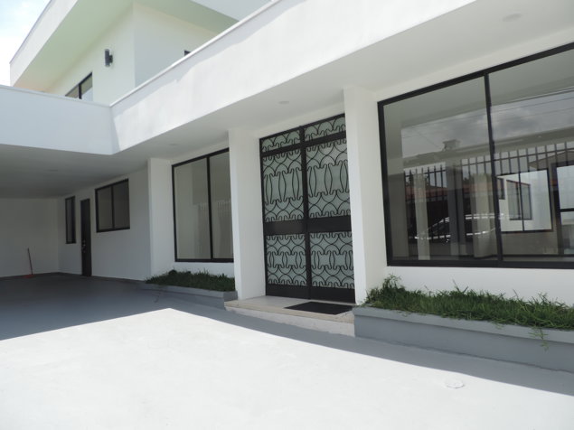 CASA MORAVIA LOS COLEGIOS Cod RA en La Trinidad, Moravia, San José — $450,000