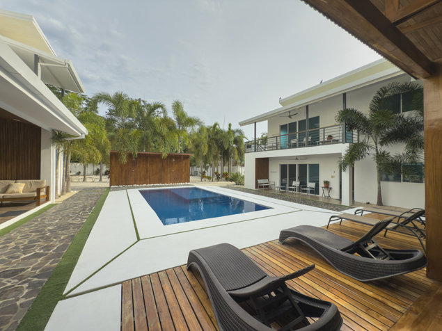 Complejo de 4 Villas Turísticas en Venta en Mal País en Cóbano, Puntarenas — $1,300,000 - Foto 2 de 29