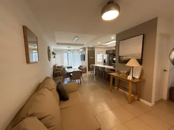 Venta de Magnifica Casa Duplex en Santa Ana / OFC