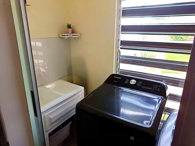 Hermosa Casa Moderna de 2 Bed. San Rafael, Alajuela en San Rafael, Alajuela — $130,000 - Foto 3 de 15