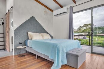 Venta de Casa Amoblada en La Fortuna de San Carlos. RAH 26-640 en La Fortuna, San Carlos, Alajuela — $150,000 - Foto 4 de 12
