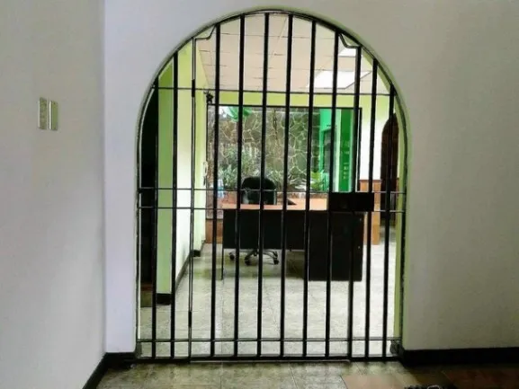 Se vende edificio comercial de 2 plantas en Rhormoser 24-1609 en Pavas, San José — $600,000 - Foto 2 de 17