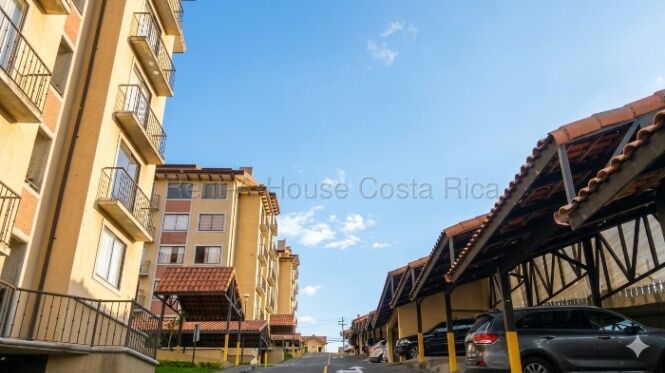Venta | Hermoso apartamento de 3 habitaciones en San José #27-84 GS en Uruca, San José — $150,000