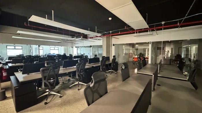 Venta/Alquiler de oficinas en Momentum Pinares, Curridabat (AD) en Sánchez, Curridabat, San José — $409,395 - Foto 2 de 21
