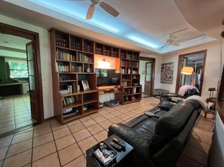 Venta de Estupenda Casa en Brasil, Santa Ana / Mls. 26-200 OFC JB in Brasil, Santa Ana, San José — $800,000 - Photo 5 of 10