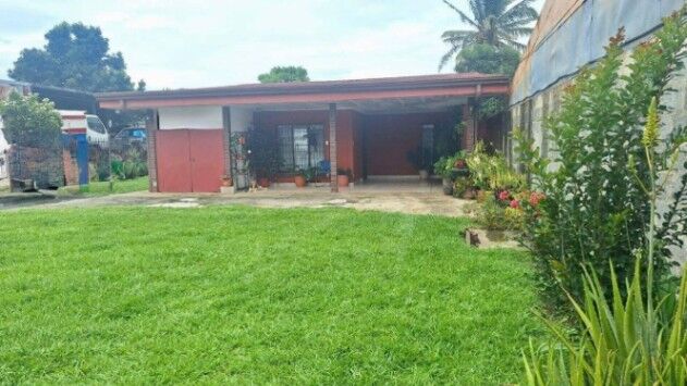 Se vende amplia propiedad comercial en Llorente de Flores 26-186 in Llorente, Flores, Heredia — $615,000