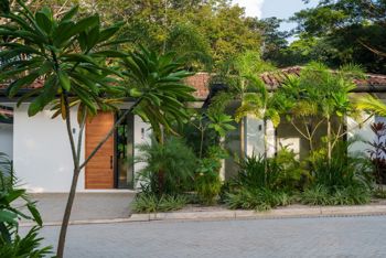 High-Performing Luxury Villa in Hacienda Pinilla