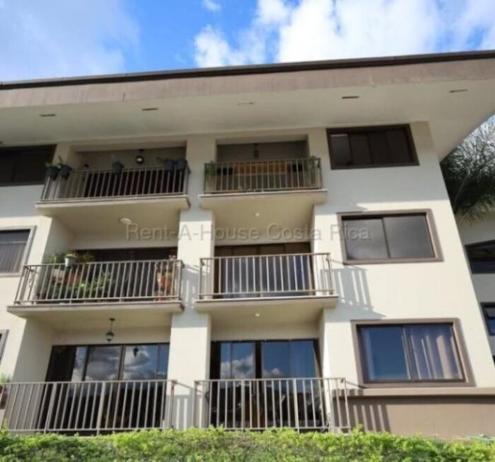 Alquiler de apartamento amueblado con jardín y vista a montañas #26-2179 GS in Sánchez, Curridabat, San José — $1,100