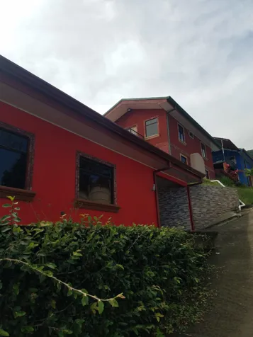 4 casas en condominio en San Antonio, Escazú, San José — $900,000 - Foto 2 de 10