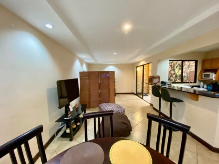 CASA EN VENTA EN SANTA ANA. $185,000. Cod#25-31 en Santa Ana, San José — $185,000
