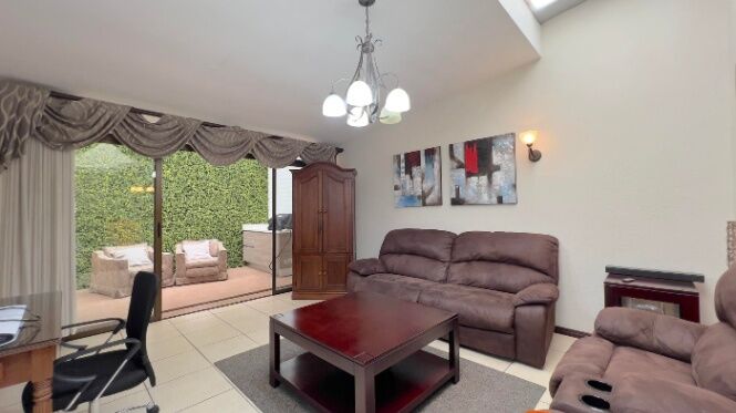 Se vende espaciosa casa en Curridabat San José 26-945 en Curridabat, San José — $250,000