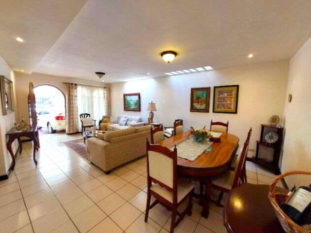 Se vende casa en Sabana San José 23-1814 en Mata Redonda, San José — $230,000
