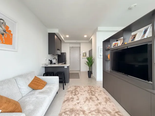 ALQUILER SKY SABANA AMUEBLADO ESTUDIO PLUS CON PARQUEO en Mata Redonda, San José — $1,200 - Foto 3 de 21
