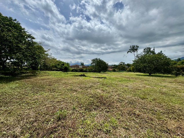 Venta de lote en Curridabat, Granadilla - Condominio Monteran en Granadilla, Curridabat, San José — $811,500 - Foto 2 de 13