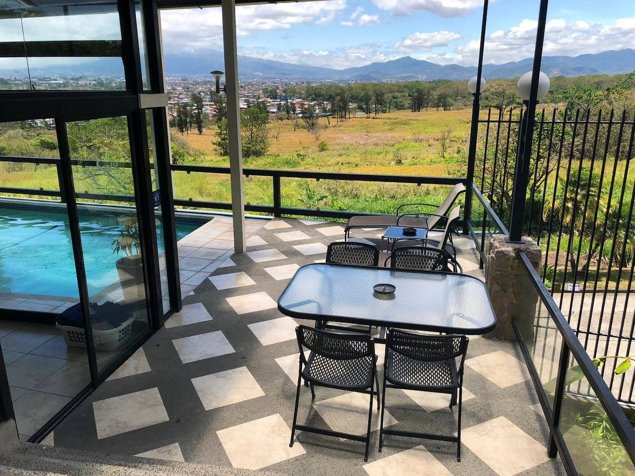 Luxury Mansion . Impressive views & Rental Income en Escazú, San José — $1,450,000