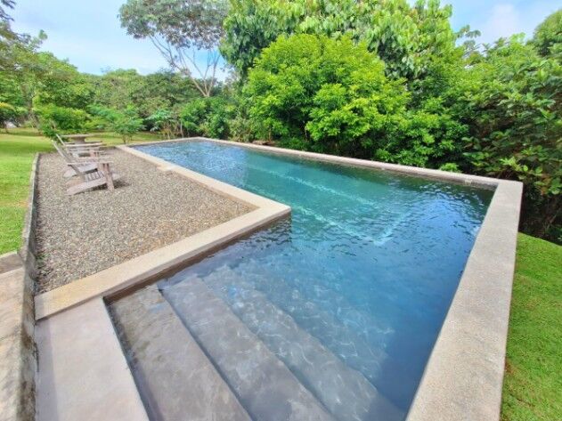Casa privada de 3 dormitorios y 2 niveles en venta en Quizarra, Pérez Zeledón en Cajón, Pérez Zeledón, San José — $625,000