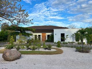 Exclusive Dual-Residence Property in Hacienda Pinilla