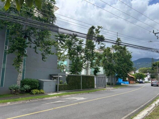 Venta de Estupendo Apartamento en Escazú / Mls. 26-728 OFC JB en San Rafael, Escazú, San José — $230,000