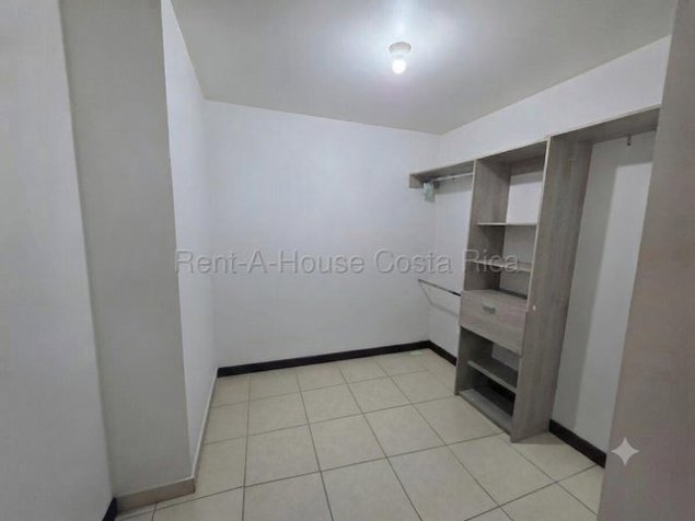 Venta de Casa Adosada en Ulloa-Heredia. RAH 27-505 in Ulloa, Heredia — $250,000 - Photo 2 of 22