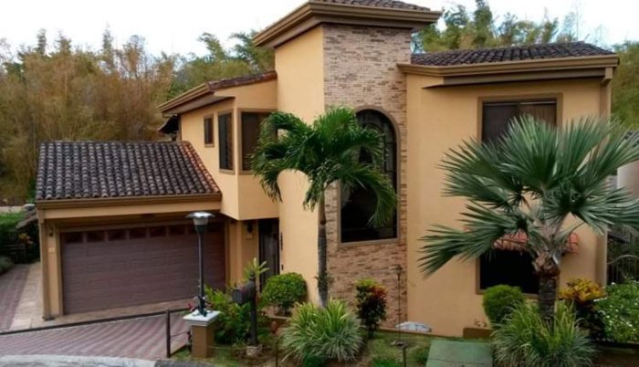VENTA DE CASA, HEREDIA, BELEN, CONDOMINIO RESIDENCIAS DEL RIO en La Asunción, Belén, Heredia — $750,000