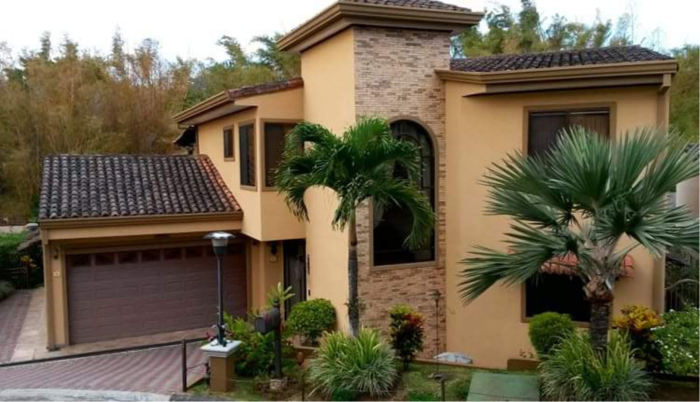 VENTA DE CASA, HEREDIA, BELEN, CONDOMINIO RESIDENCIAS DEL RIO in La Asunción, Belén, Heredia — $750,000