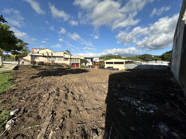Lote de 800m2 en Curridabat in Curridabat, San José — $600,000 - Photo 2 of 10