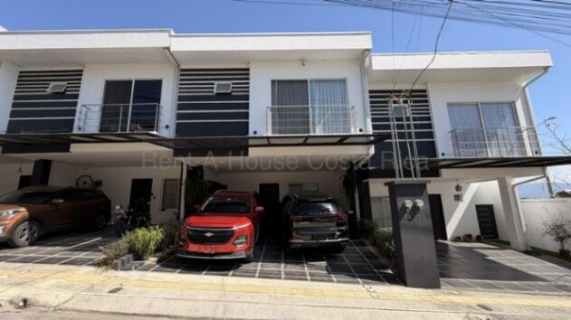 Venta de Casa en Santo Domingo-San Miguel. RAH 26-1977 in San Miguel, Santo Domingo, Heredia — $280,000