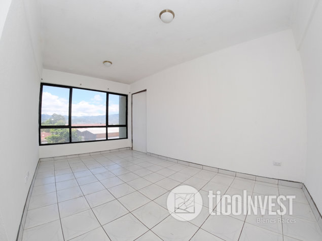 Apartamento a la venta en Curridabat ** 2183 in Curridabat, San José — ₡ 42 000 000 - Photo 2 of 19