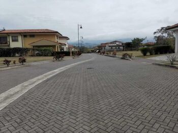 Venta de Lote en Santo Domingo, Heredia. RAH 25-1703 in Tures, Santo Domingo, Heredia — $160,000 - Photo 4 of 10
