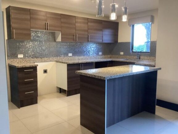 Venta de Apartamento en Brasil de Santa Ana. RAH 26-1196  in Brasil, Santa Ana, San José — $220,000