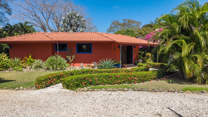 Venta de casa con piscina en Portegolpe, Tempate, Guanacaste (AD) en Tempate, Santa Cruz, Guanacaste — $279,000 - Foto 3 de 16